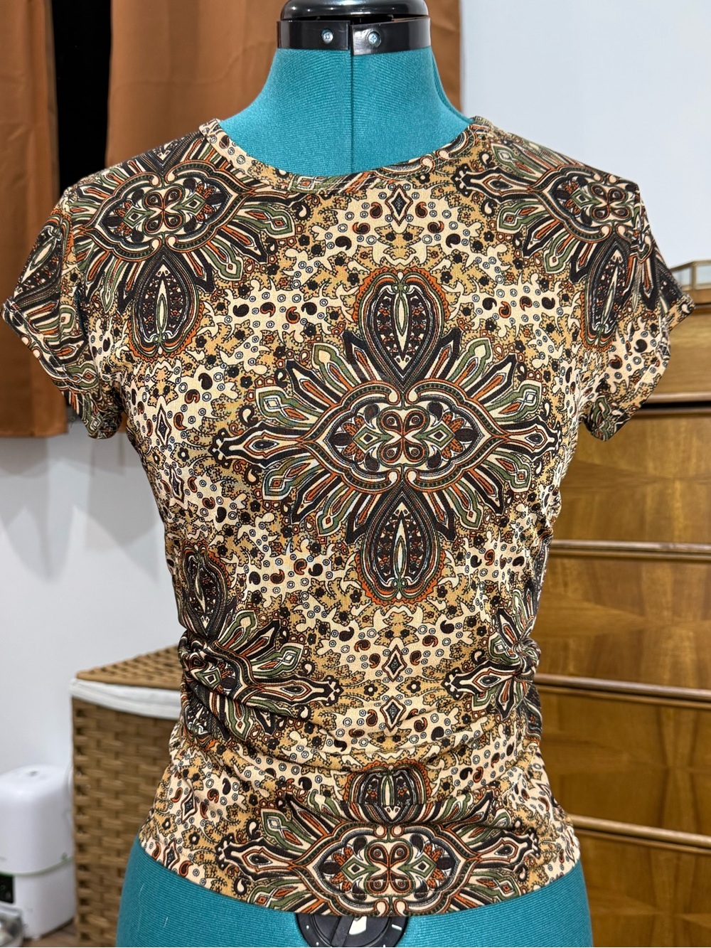 Susan Lawrence Brown Paisley Medallion Short-Sleeve Top
